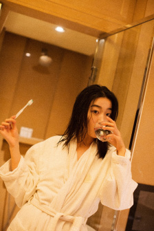 写作业坐在捧捧上面的句子